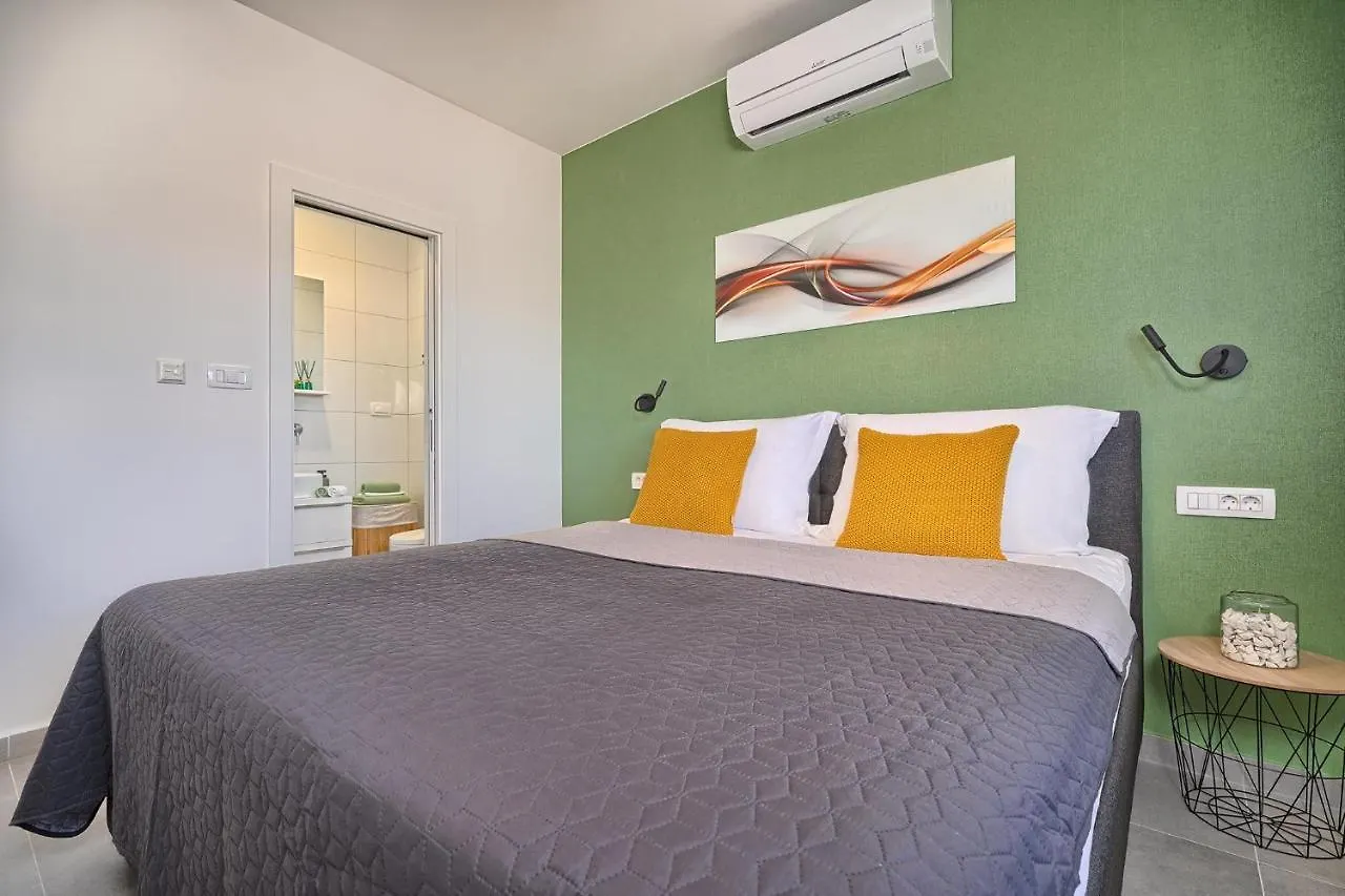 Mare'S Place - Premium Seaview Apartment Slatine Croatia